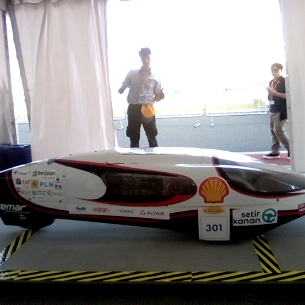 Vehicle photo