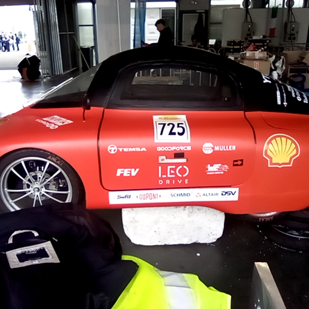 Vehicle photo
