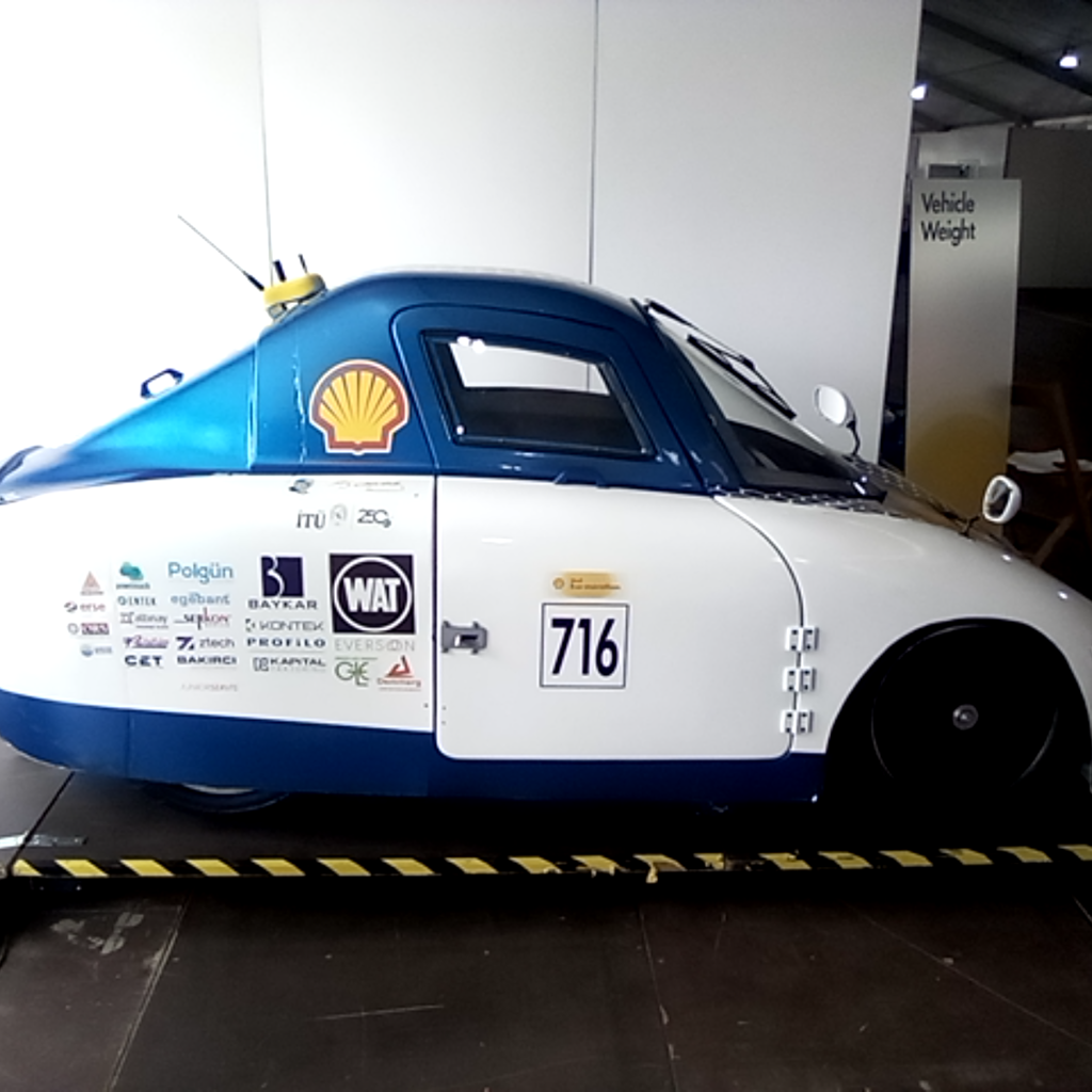 Vehicle photo