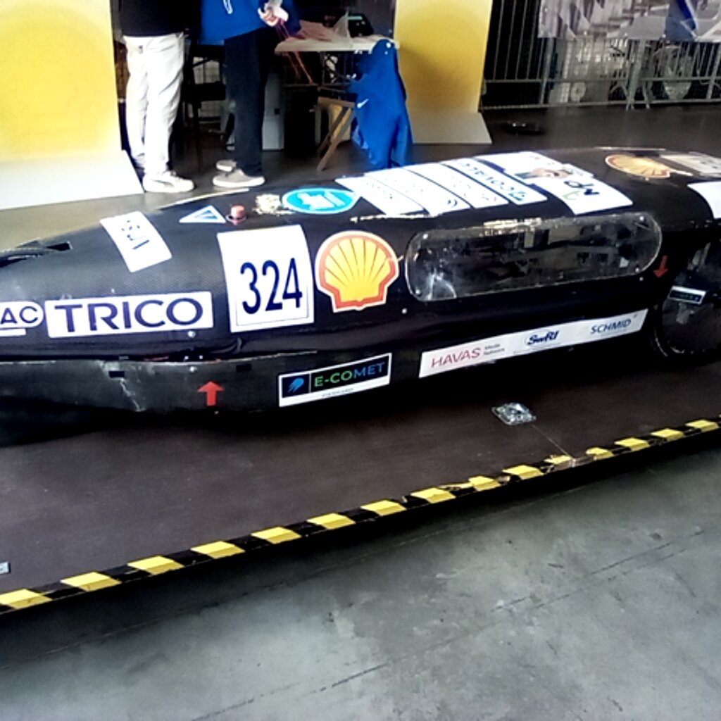 Vehicle photo