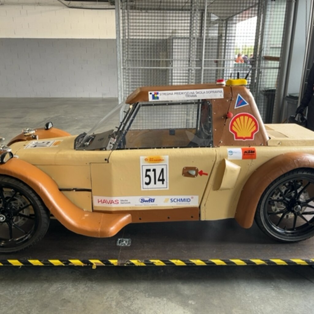 Vehicle photo