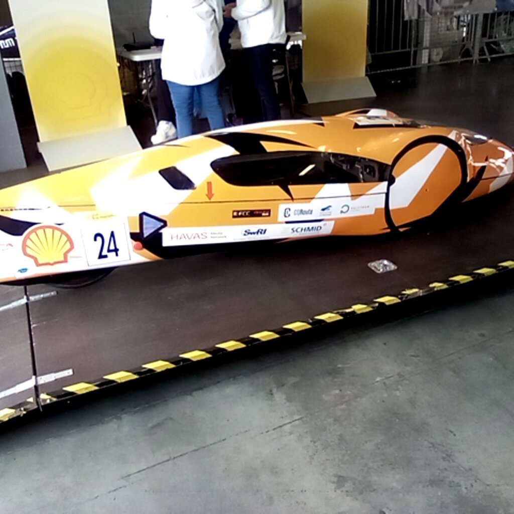 Vehicle photo