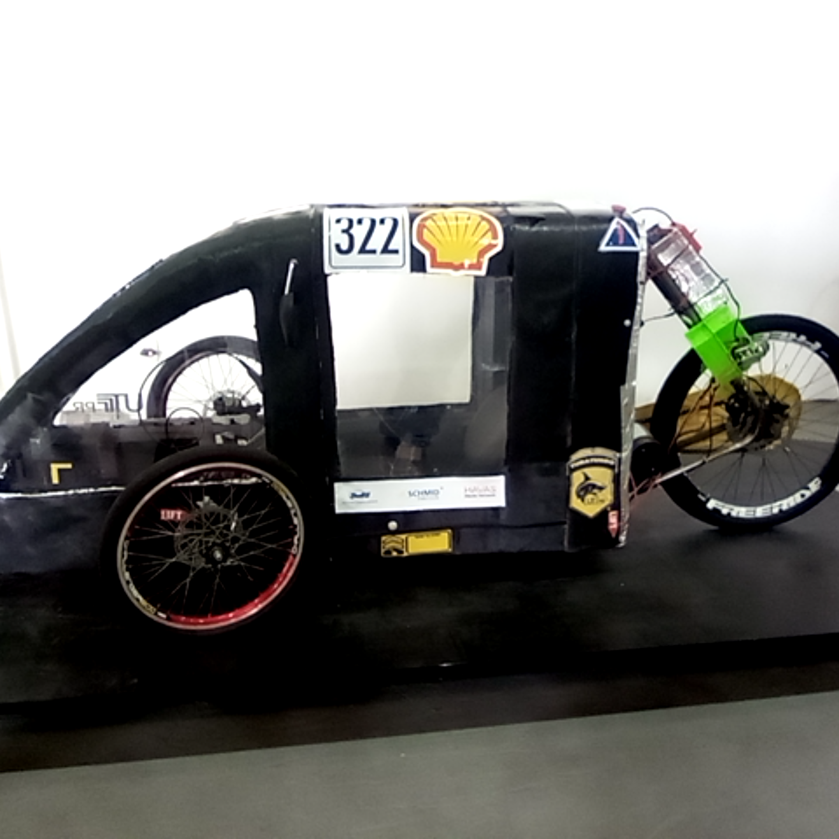 Vehicle photo