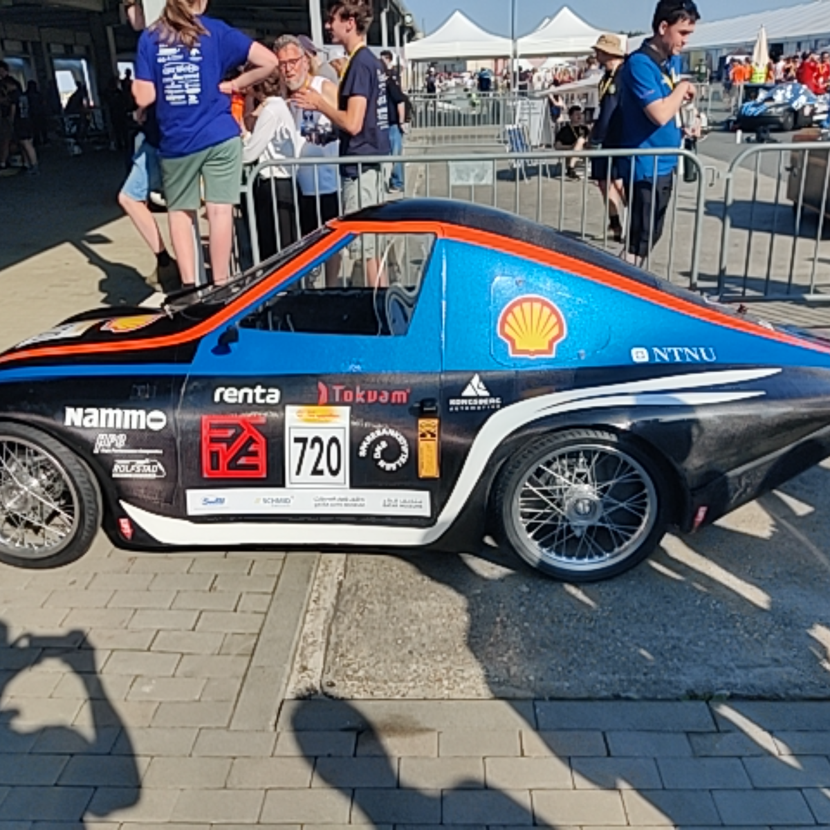 Vehicle photo
