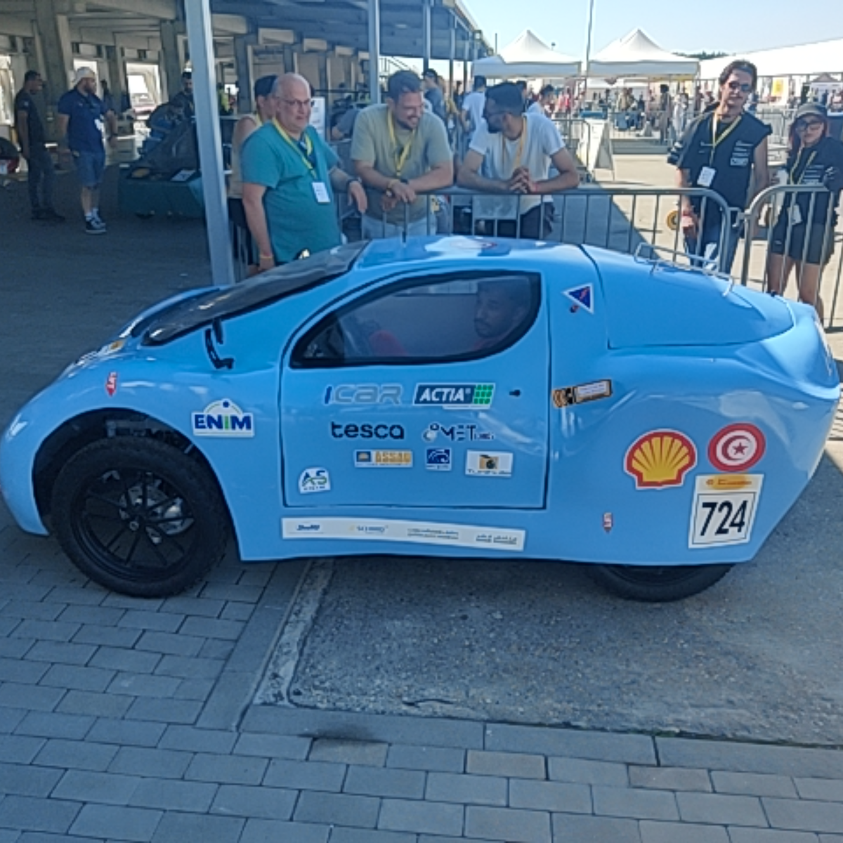 Vehicle photo