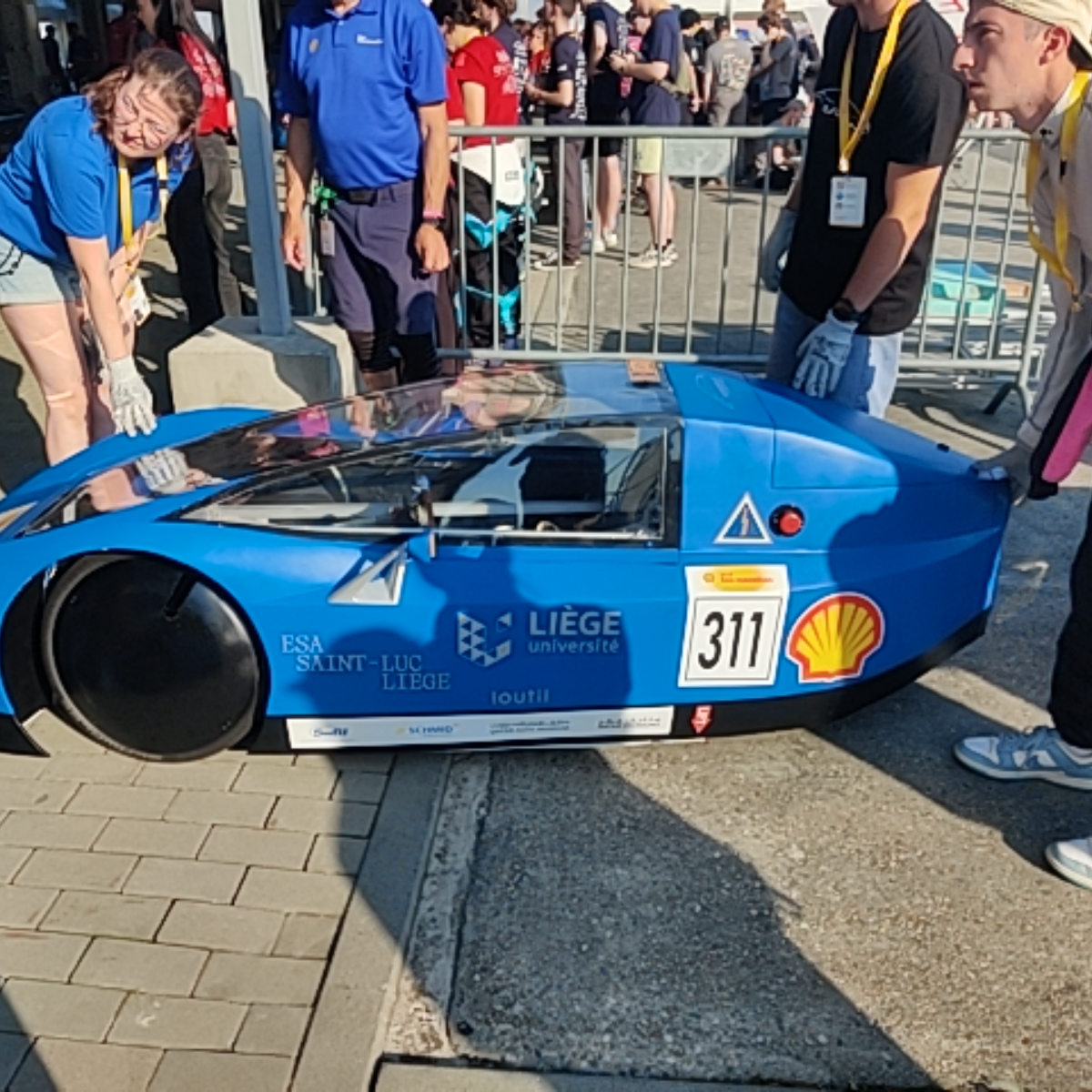 Vehicle photo